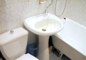 Установка раковины тюльпан в ванной в Армавире
